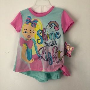 Nickelodeon Very cute and comfortable girl's shirt and shorts set 2T